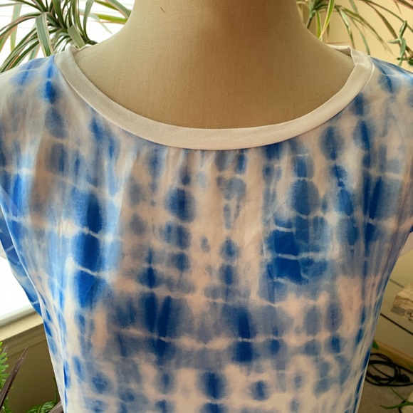 White and Blue tie-dye top - Picture 3 of 3